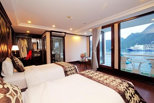 Imagen de la habitación del Hotel La Pinta Cruise. Foto 7
