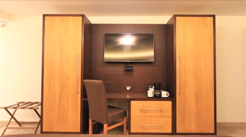 Imagen de la habitación del Hotel La Pinta, Ensenada. Foto 9