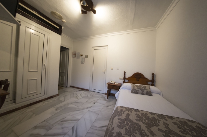 Imagen de la habitación del Hotel La Pinta, Palos de la Frontera. Foto 9