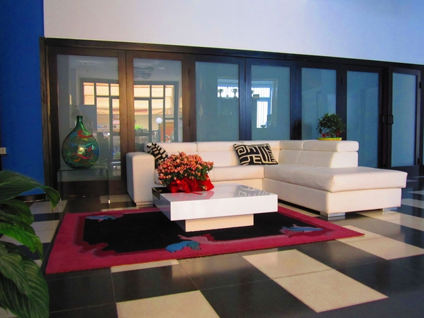 Imagen de los interiores del Hotel La Piramide, Costa de Sicilia. Foto 11