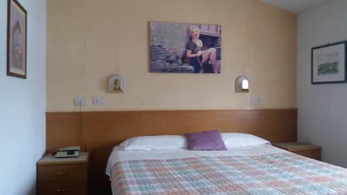 Imagen de la habitación del Hotel La Piroga. Foto 9