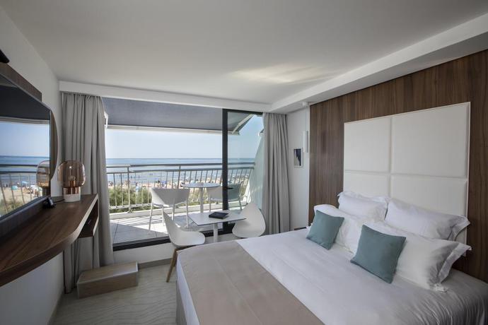 Imagen general del Hotel La Plage, La Grande-motte. Foto 11
