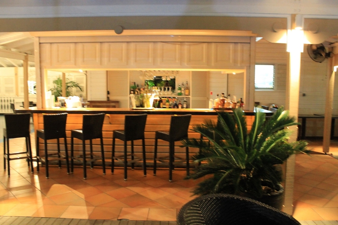 Imagen del bar/restaurante del Hotel La Plantation, ORIENT BAY. Foto 2