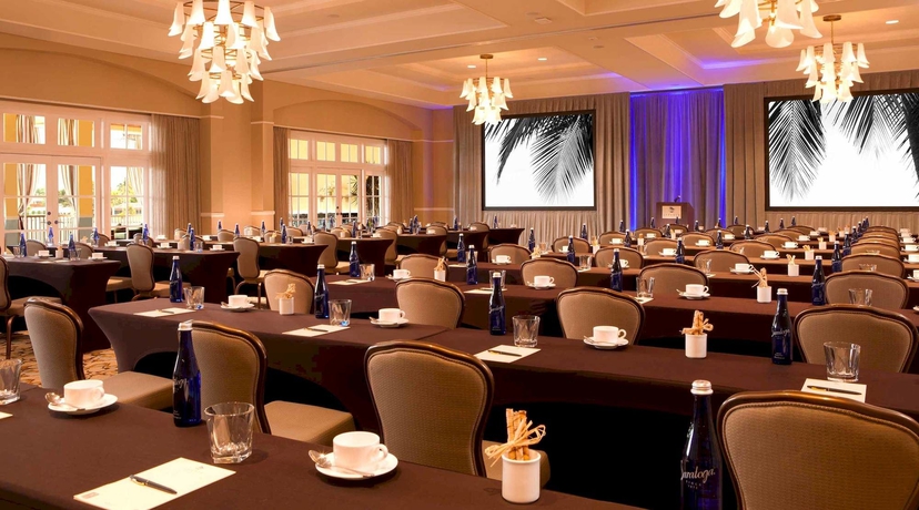 Imagen de los interiores del Hotel La Playa Beach & Golf Resort. Foto 16