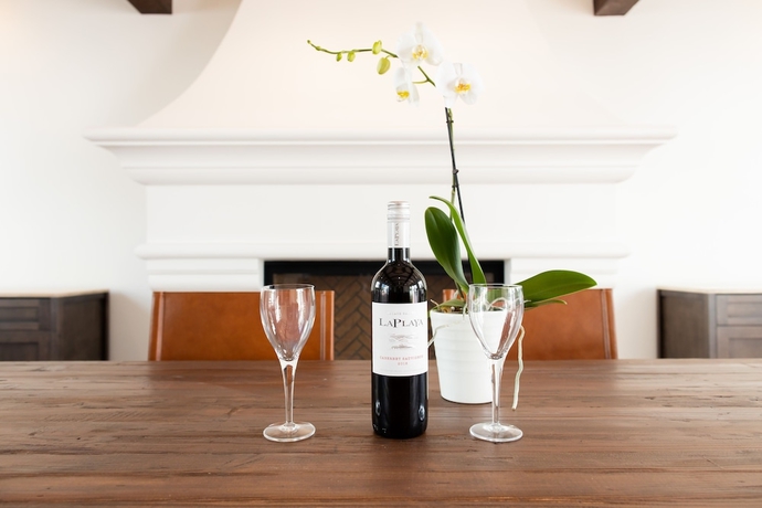 Imagen de los interiores del Hotel La Playa Inn. Foto 17