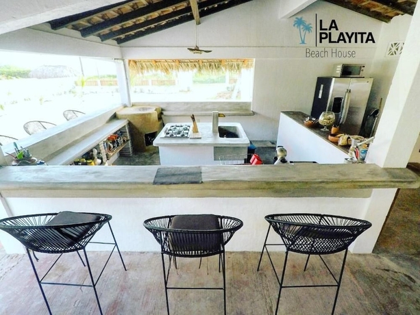 Imagen de los interiores del Hotel La Playita Beach House. Foto 14