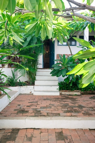 Imagen de los exteriores del Hotel La Playita Beach House. Foto 12