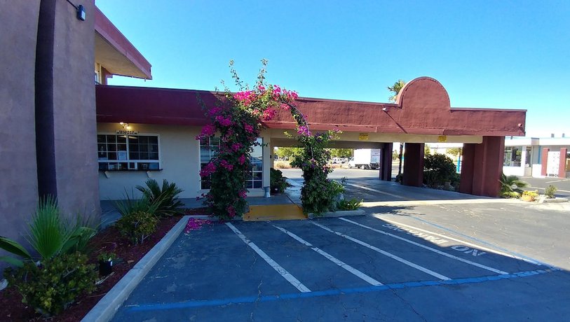 Imagen general del Hotel La Plaza Inn Los Banos. Foto 2