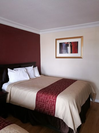 Imagen de la habitación del Hotel La Plaza Inn Los Banos. Foto 7