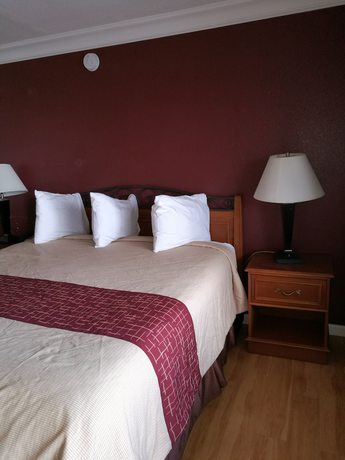 Imagen de la habitación del Hotel La Plaza Inn Los Banos. Foto 8