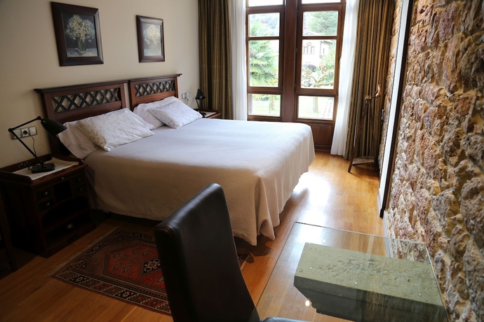 Imagen de la habitación del Hotel La Pontiga. Foto 3