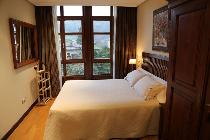 Imagen de la habitación del Hotel La Pontiga. Foto 4