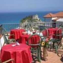 Imagen general del Hotel La Porta Del Mare. Foto 4