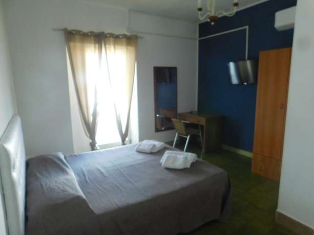 Imagen de la habitación del Hotel La Porta del Mare and Spa. Foto 3