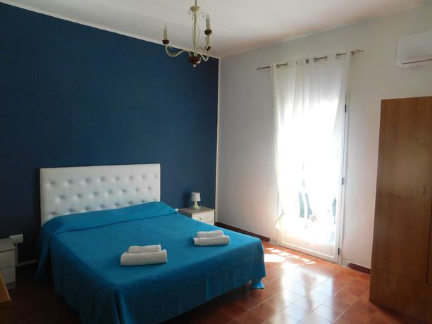 Imagen de la habitación del Hotel La Porta del Mare and Spa. Foto 6