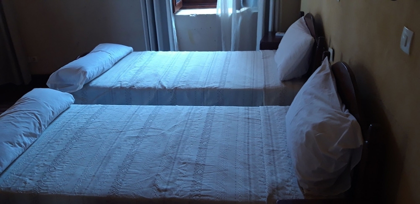 Imagen de la habitación del Hotel La Porte du Retour. Foto 6
