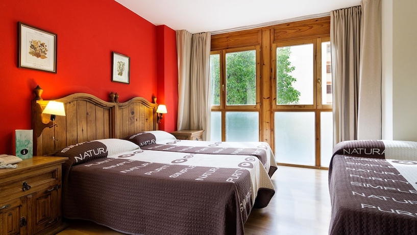 Imagen de la habitación del Hotel La Posada, Broto. Foto 3