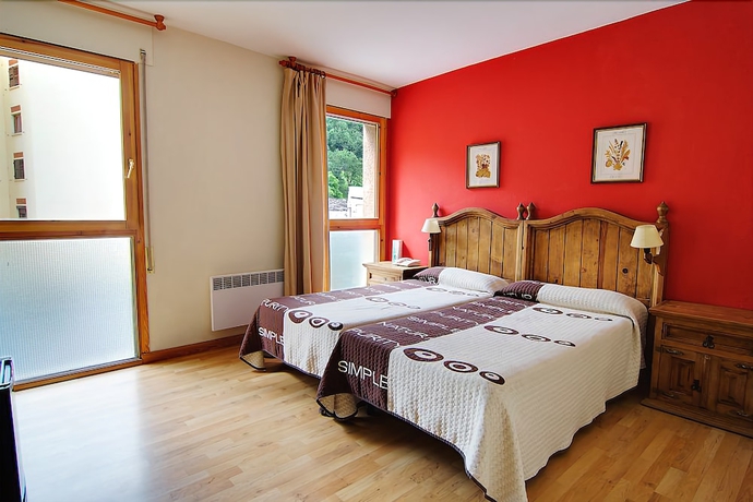 Imagen de la habitación del Hotel La Posada, Broto. Foto 6