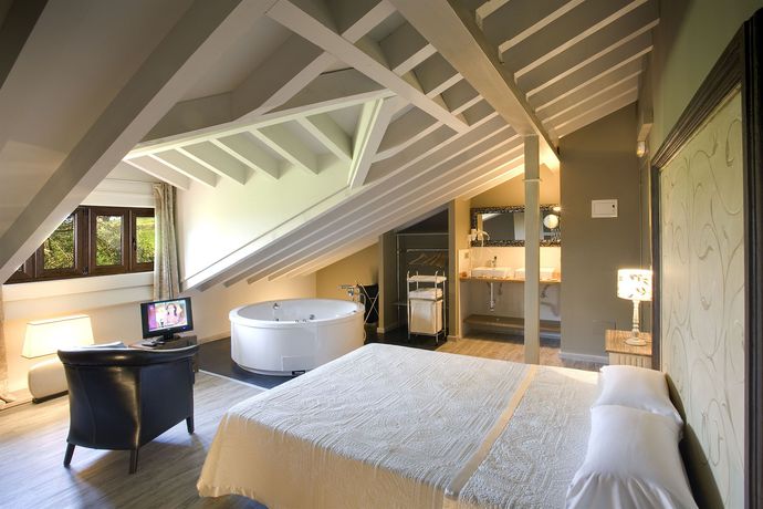 Imagen de la habitación del Hotel La Posada De Langre. Foto 6