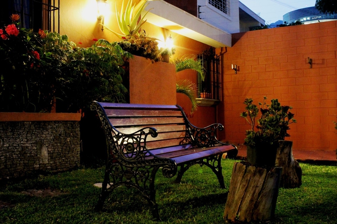Imagen general del Hotel La Posada Del Angel, San Salvador. Foto 5