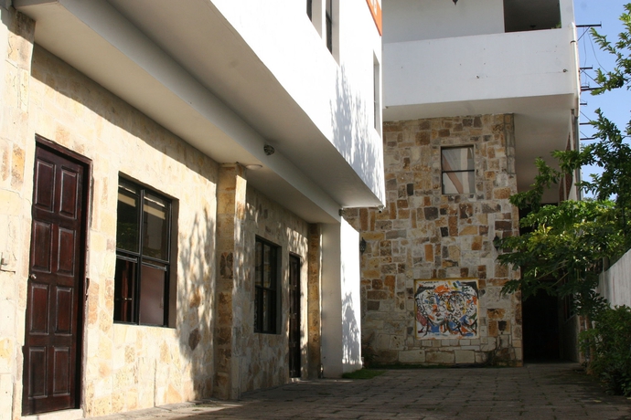 Imagen de los exteriores del Hotel La Posada Del Arcangel. Foto 14