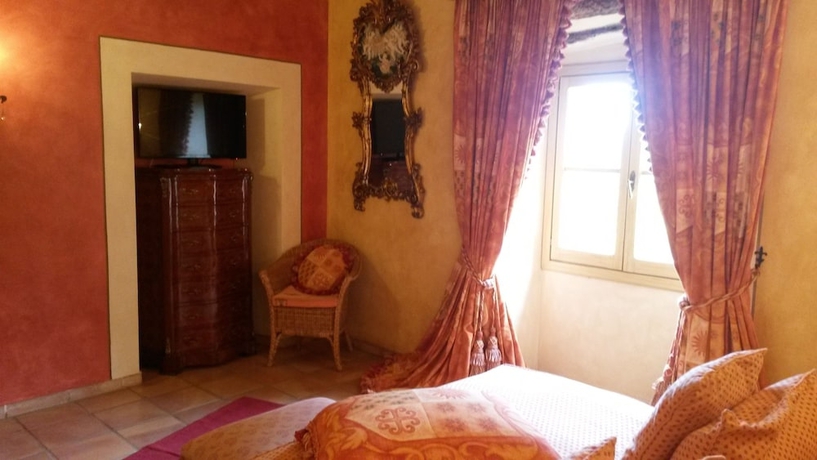 Imagen de la habitación del Hotel La Posada Del Marqués. Foto 10