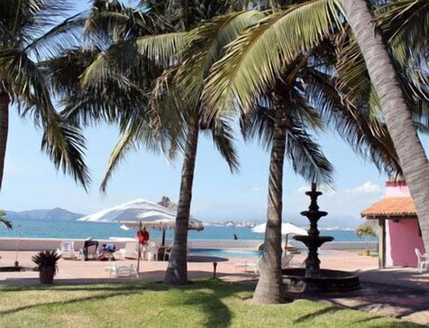 Imagen de los exteriores del Hotel La Posada, Manzanillo. Foto 14