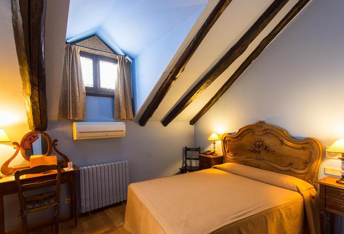 Imagen de la habitación del Hotel La Posada Regia. Foto 9