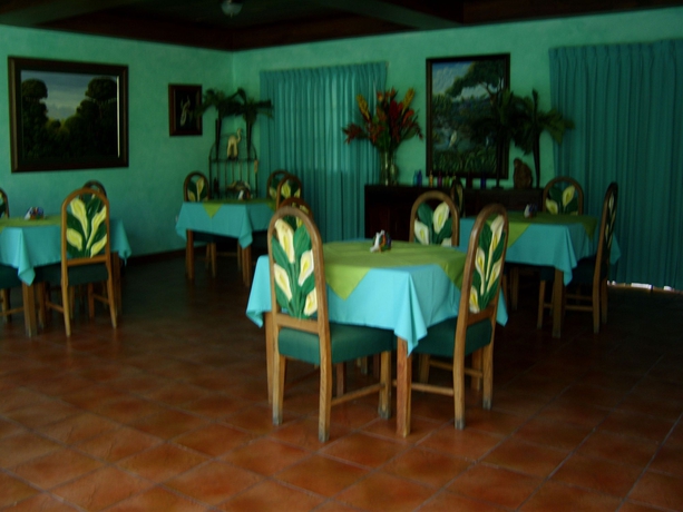 Imagen del bar/restaurante del Hotel La Posada del Rey Primero. Foto 1