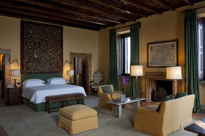 Imagen de la habitación del Hotel La Posta Vecchia. Foto 13