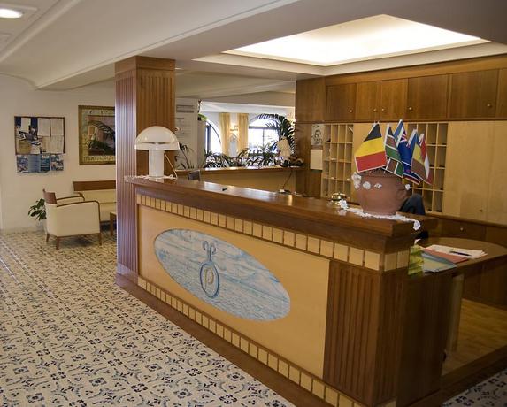 Imagen de los interiores del Hotel La Primavera. Foto 8