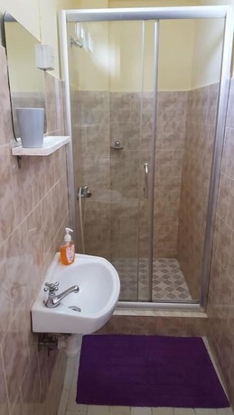 Imagen de la habitación del Hotel La Primerose. Foto 20