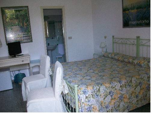 Imagen de la habitación del Hotel La Primula, Forte de Marmi. Foto 6