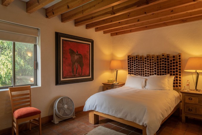 Imagen de la habitación del Hotel La Provence Restaurant and Boutique. Foto 2