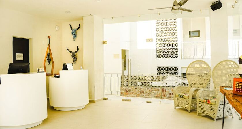 Imagen general del Hotel La Puesta. Foto 4