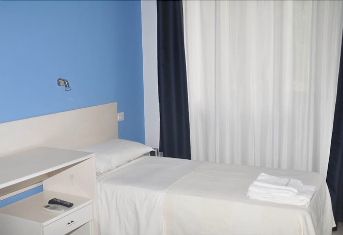 Imagen de la habitación del Hotel La Punta. Foto 17