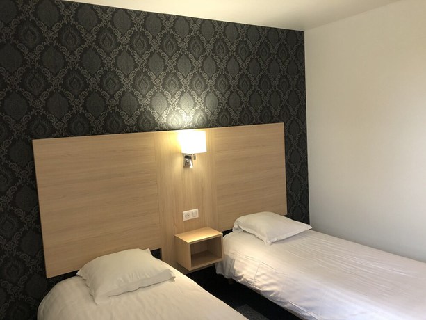 Imagen de la habitación del Hotel La Pyramide. Foto 17