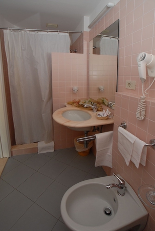 Imagen de la habitación del Hotel La Querceta. Foto 6