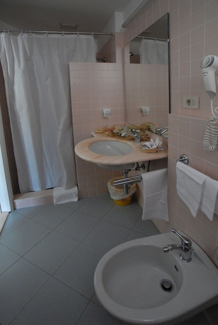 Imagen de la habitación del Hotel La Querceta. Foto 8