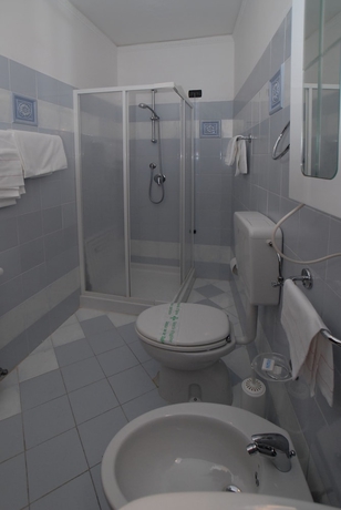 Imagen de la habitación del Hotel La Querceta. Foto 11