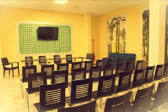 Imagen de los interiores del Hotel La Quercia, Villaggio Rinascita. Foto 15