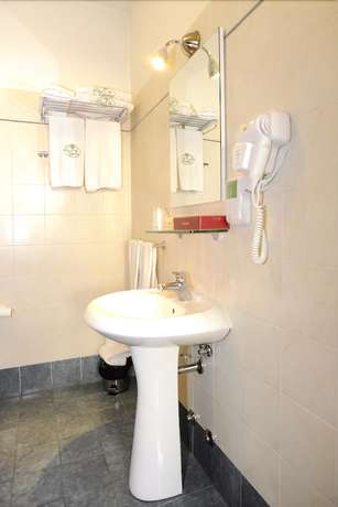 Imagen de la habitación del Hotel La Quercia, Villaggio Rinascita. Foto 13