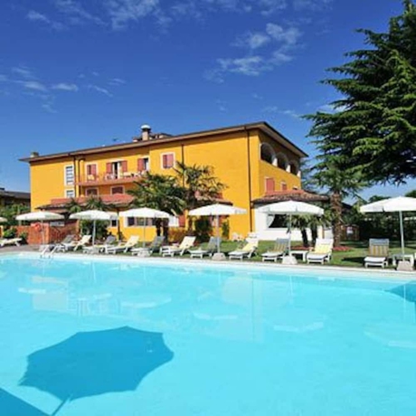 Imagen de la piscina del Hotel La Quiete Park. Foto 19