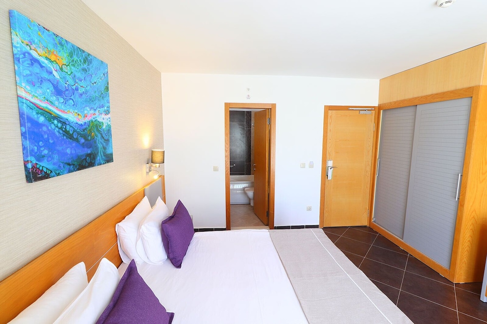 Imagen de la habitación del Hotel La Quinta By Wyndham Bodrum. Foto 3