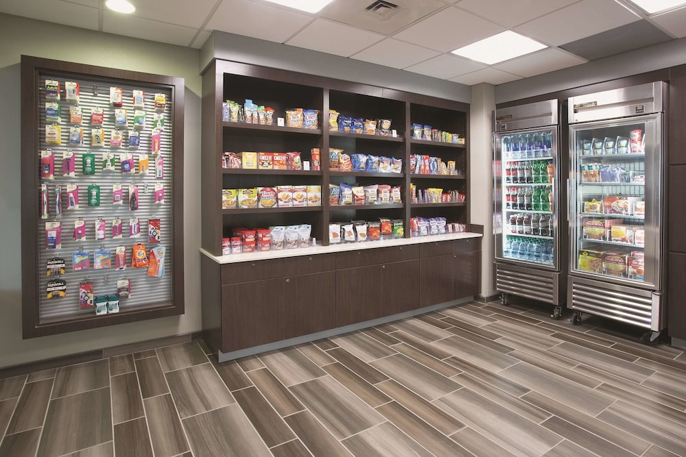 Imagen de los interiores del Hotel La Quinta By Wyndham Denver Englewood Tech Center. Foto 11