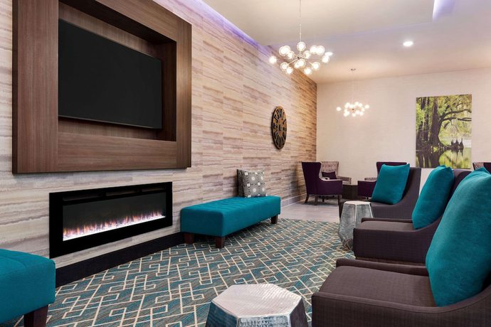 Imagen de los interiores del Hotel La Quinta By Wyndham Gainesville. Foto 16