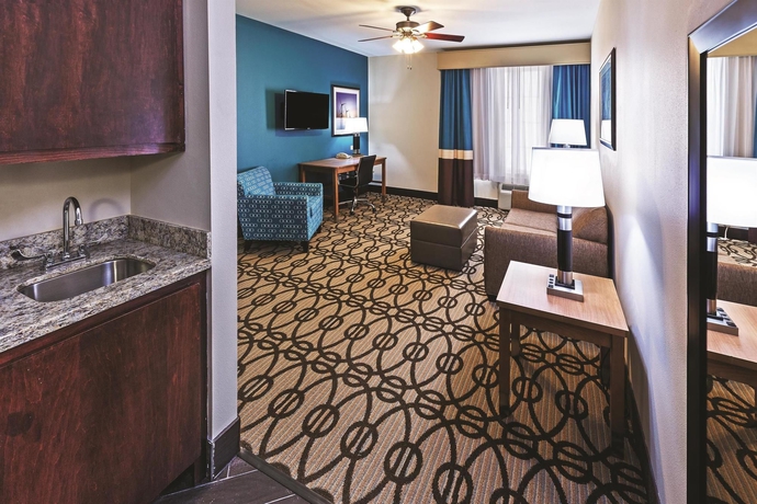 Imagen de la habitación del Hotel La Quinta By Wyndham Houston Willowbrook Vintage Park. Foto 11