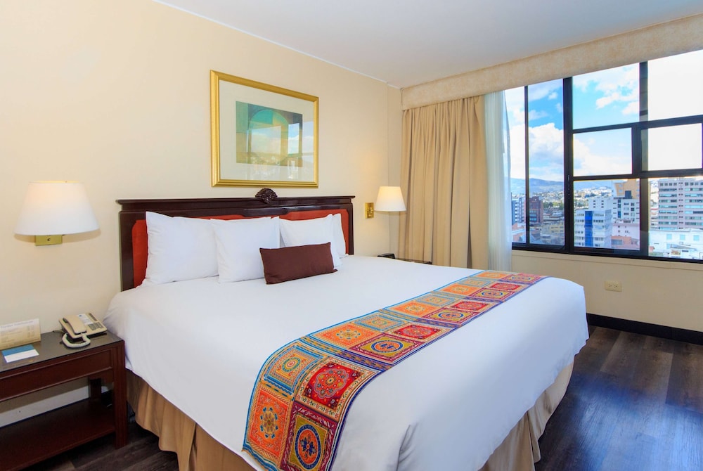 Imagen de la habitación del Hotel La Quinta By Wyndham Quito. Foto 8