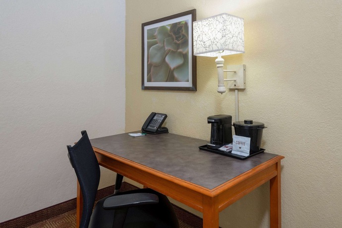 Imagen de la habitación del Hotel La Quinta East Deerfield Beach - Boca Raton. Foto 4
