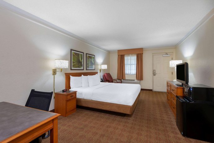 Imagen de la habitación del Hotel La Quinta East Deerfield Beach - Boca Raton. Foto 6